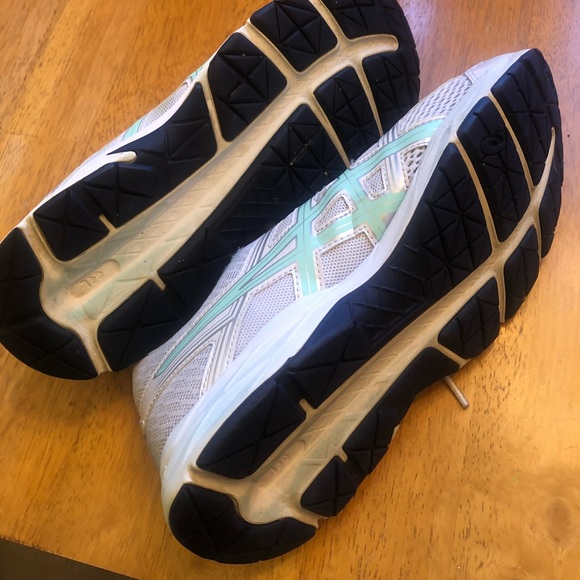 ASICS gel sole running shoes good cond Size 9 cute - Picture 10 of 12